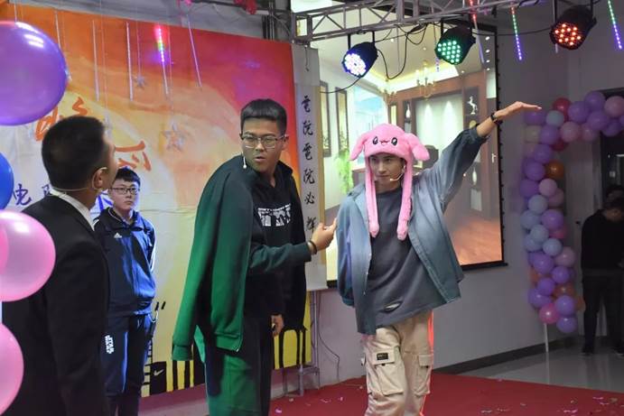 mmexport1573657017956