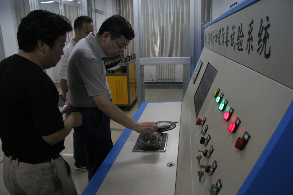 陈平社一行参观走访jinnianhui今年会实验室及各科室